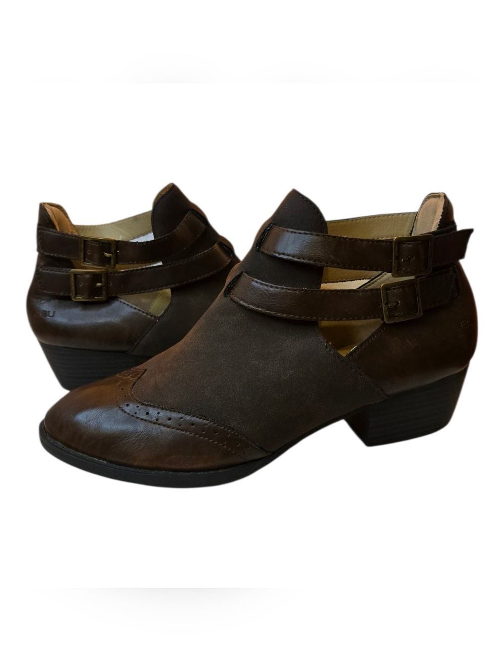 Jumbu Women’s Brava Encore Ankle Bootie Faux Brushed Leather Wingtip Toe Size 10